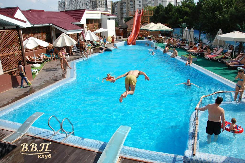 Vvp Club Hotel Tiraspol Eksteriør bilde